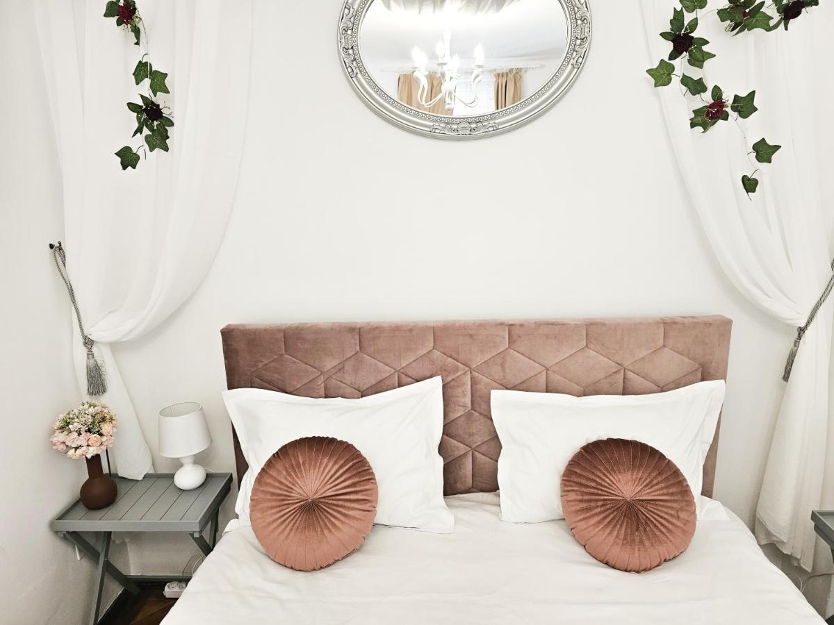 Marigold Boutique Apartman Brassó Kültér fotó