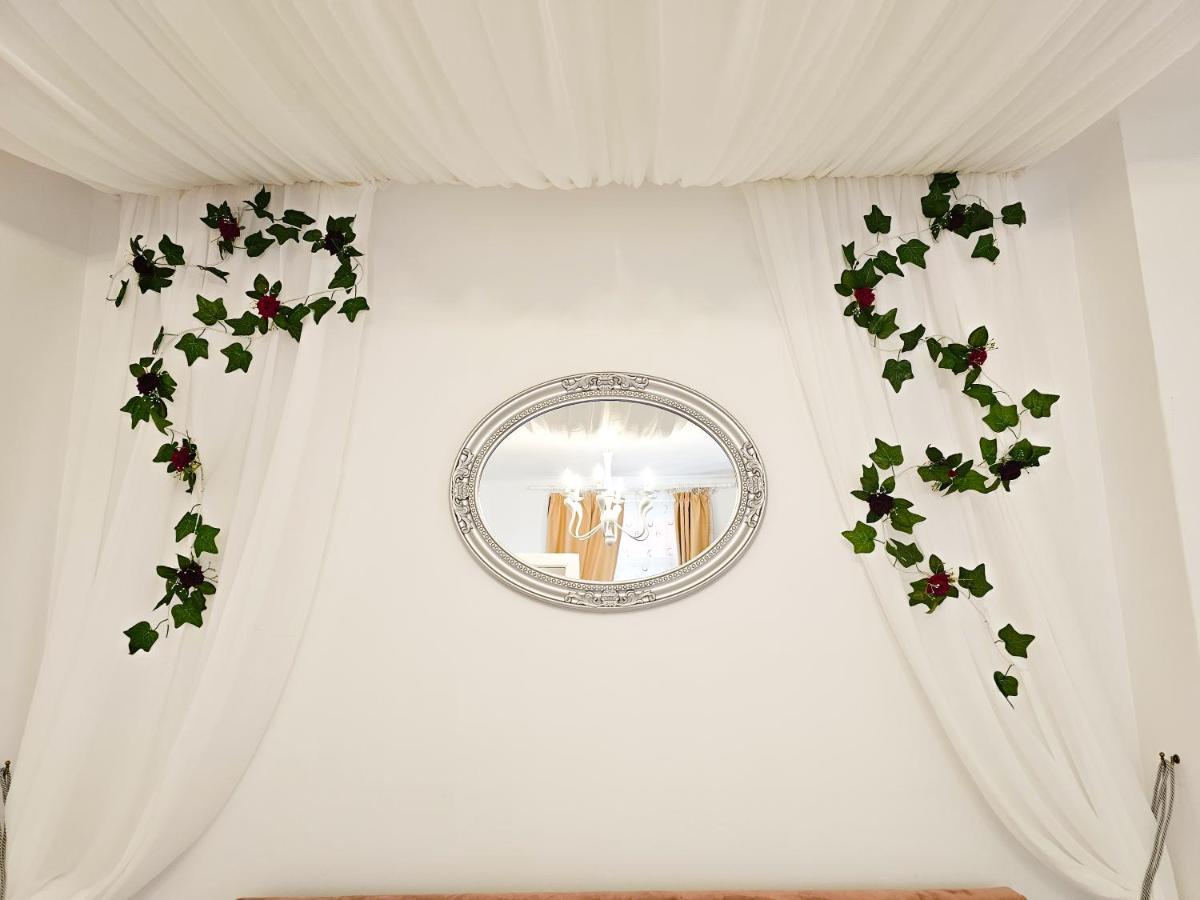 Marigold Boutique Apartman Brassó Kültér fotó
